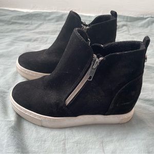 Steve Madden Kids Wedgie Black Wedge Zip Sneaker